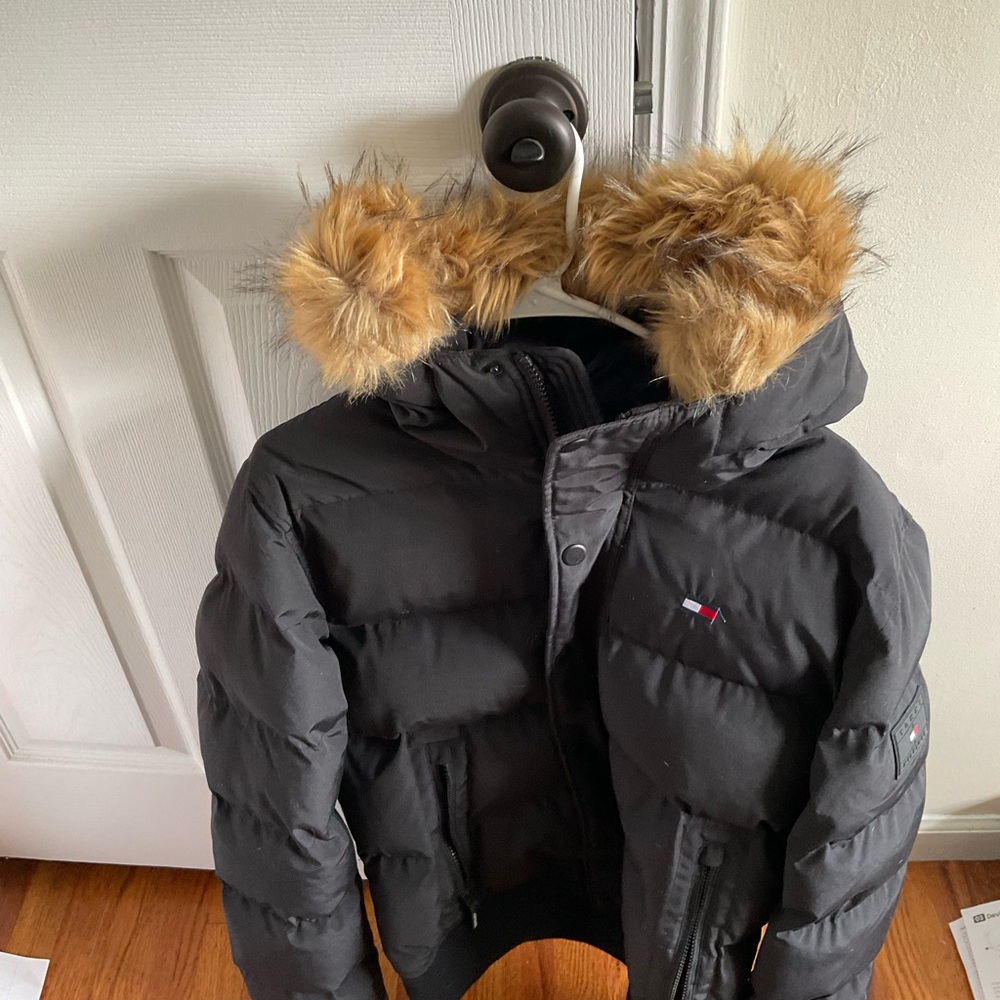 Tommy Hilfiger down puffer jacket nwot
